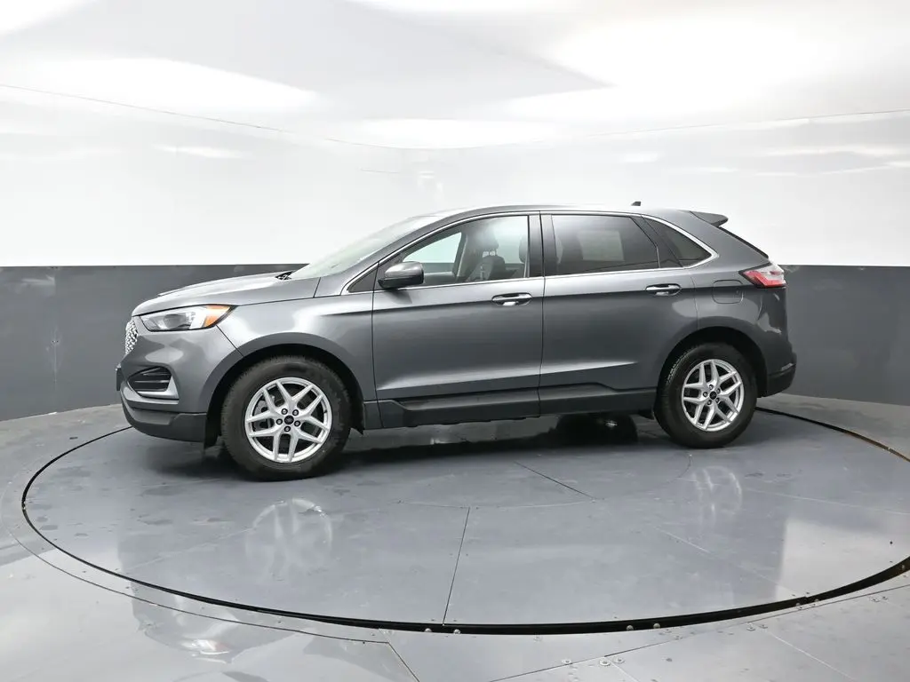 2024 Ford Edge SEL photo 4
