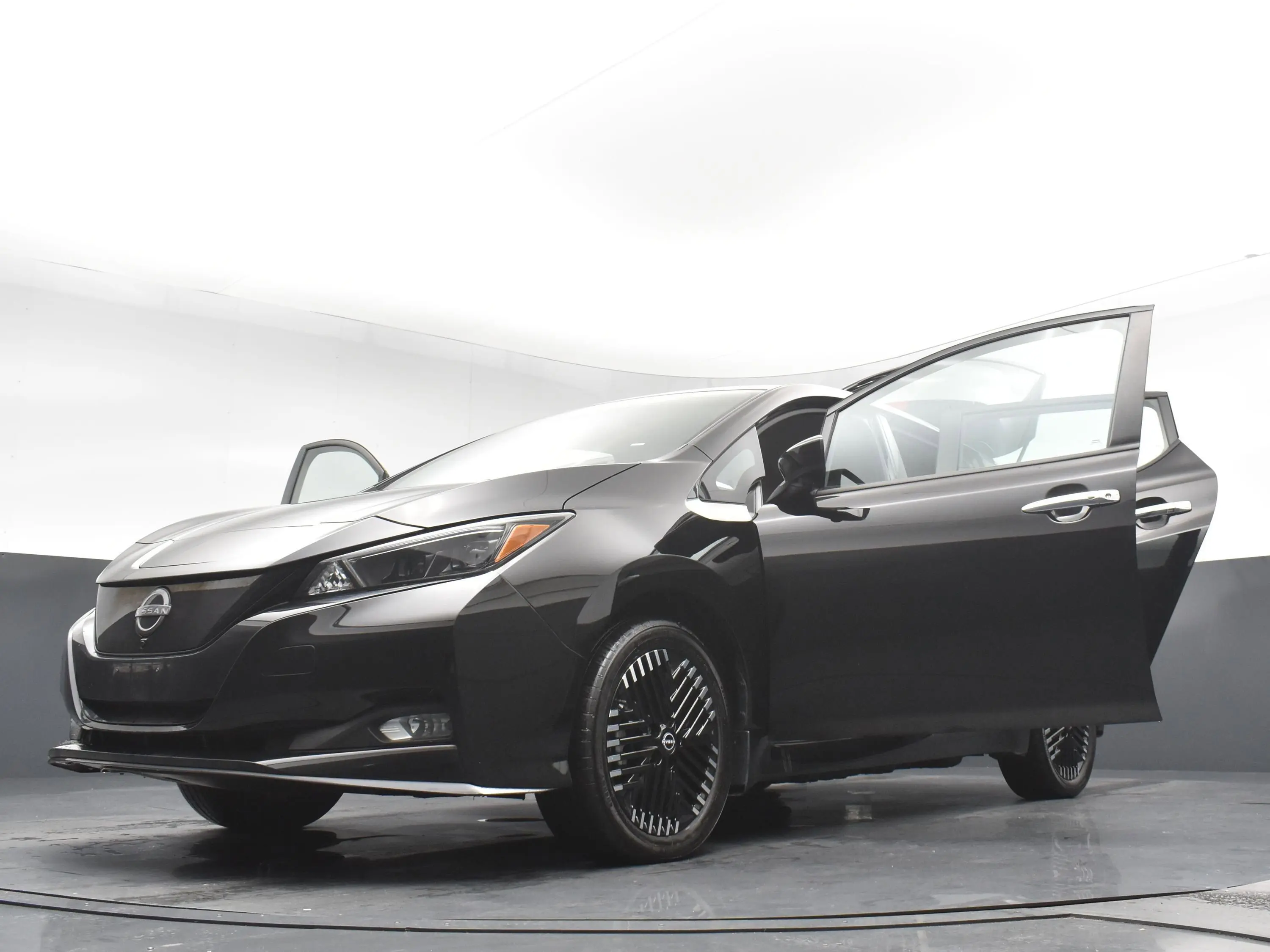 2023 Nissan Leaf SV Plus photo 34