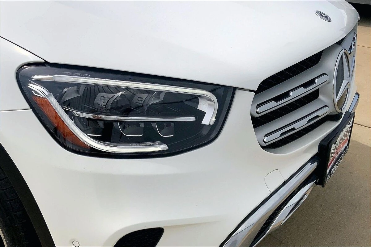 2022 Mercedes-Benz GLC GLC300 - Photo 35