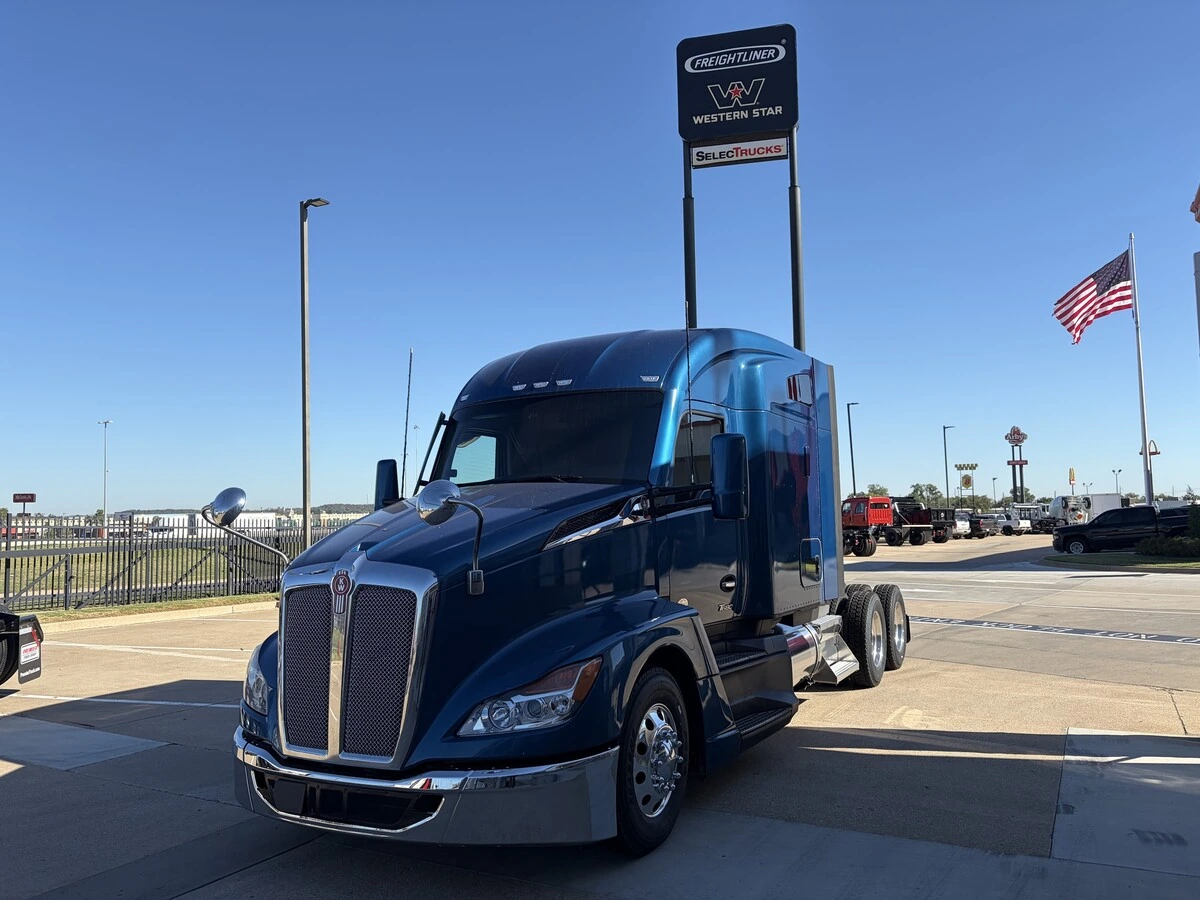 2023 Kenworth T680