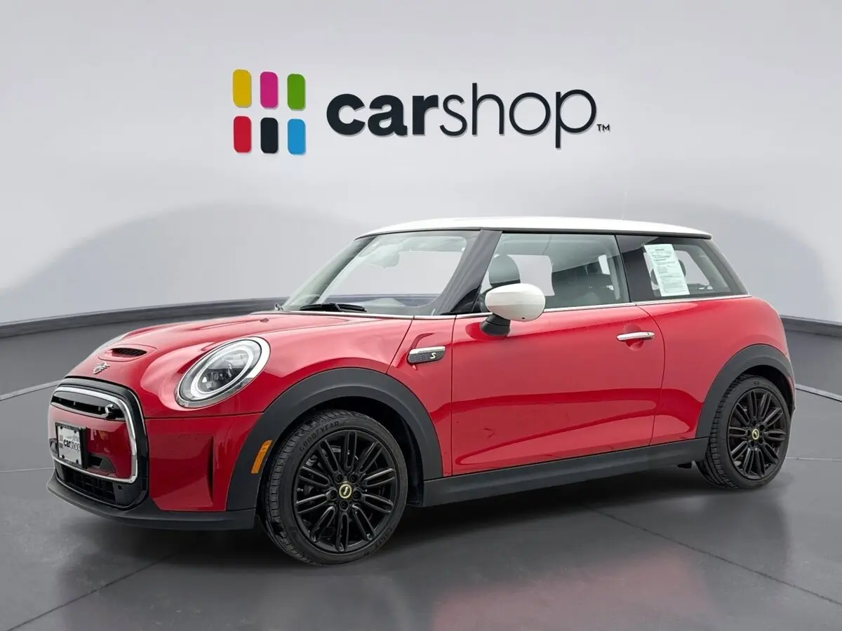 2023 MINI Hardtop 2 Door SE's photo