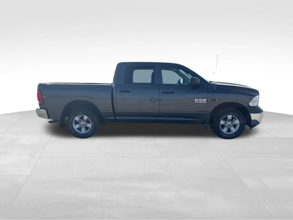 2018 Ram 1500 Tradesman photo 4