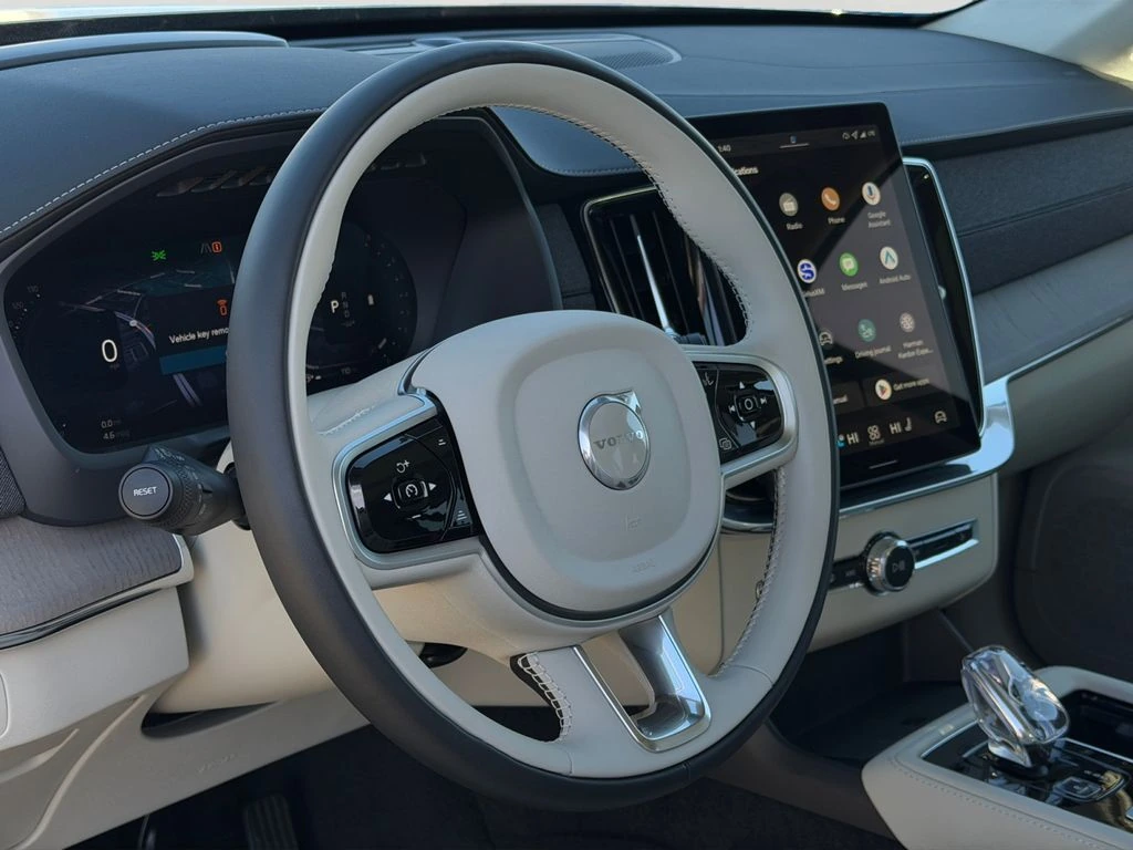 2026 Volvo - image 18