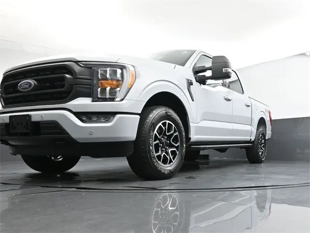 2021 Ford F-150 XLT FX4 photo 24