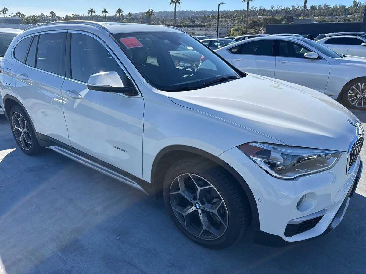 2016 BMW X1 28i's photo