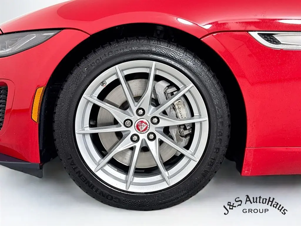 2021 Jaguar F-TYPE P300 photo 33