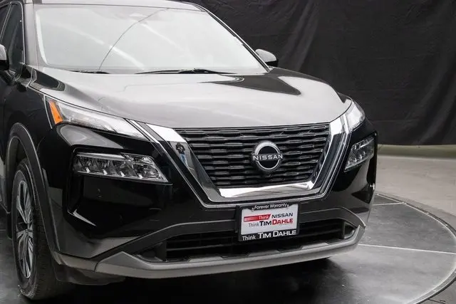 2023 Nissan Rogue SV photo 3