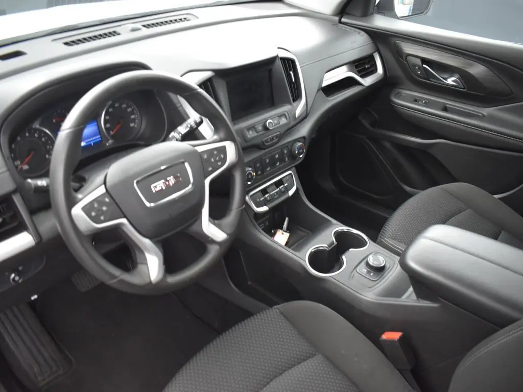 2024 Gmc Terrain SLE photo 16