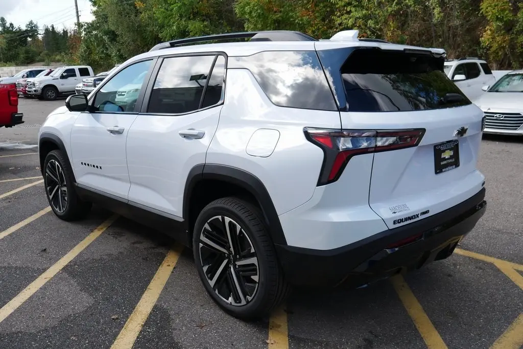 2026 Chevrolet Equinox RS photo 5