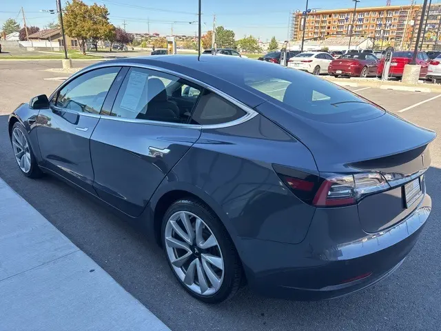 2018 Tesla Model 3 Long Range photo 5