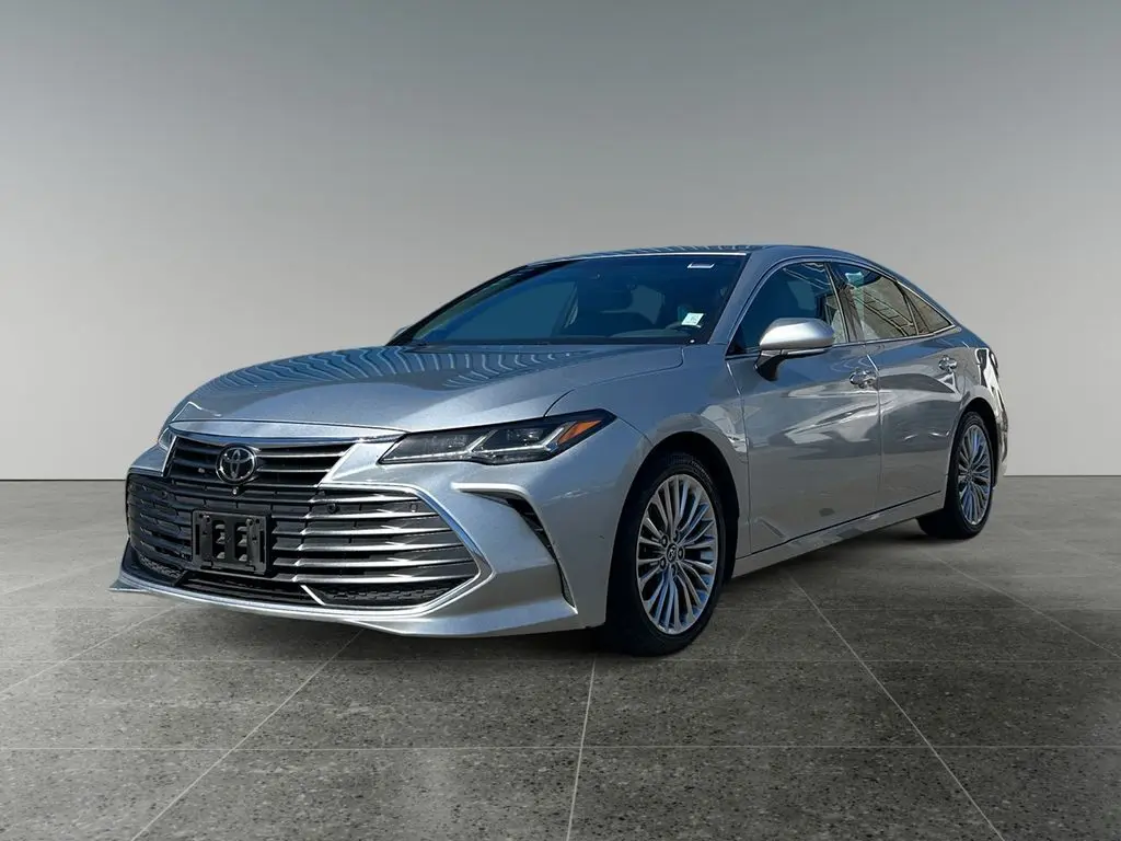 2019 Toyota Avalon Limited photo 3