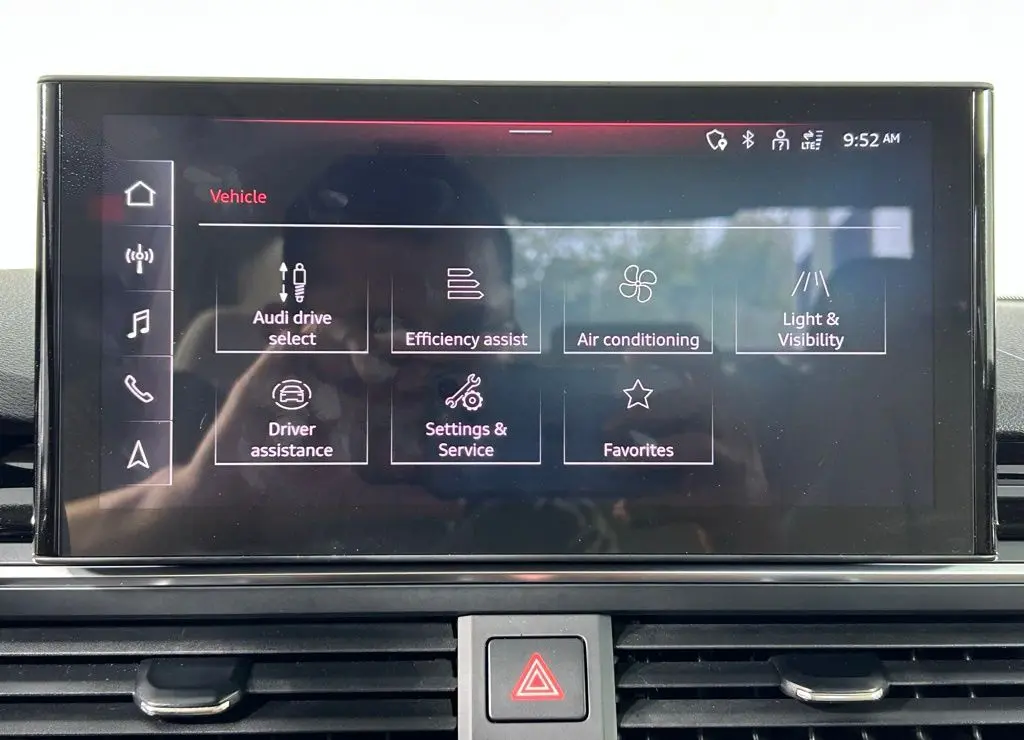 2022 Audi A4 40 Premium Quattro photo 16