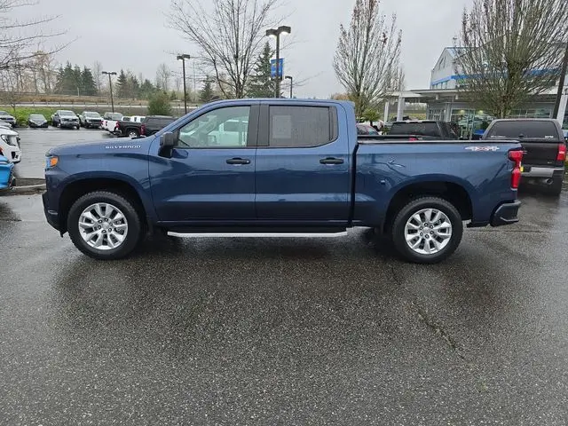 2019 Chevrolet Silverado 1500 Custom photo 3