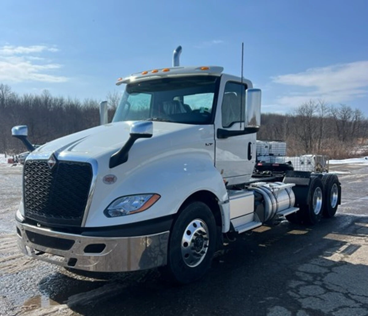 2025 International LT - image 1