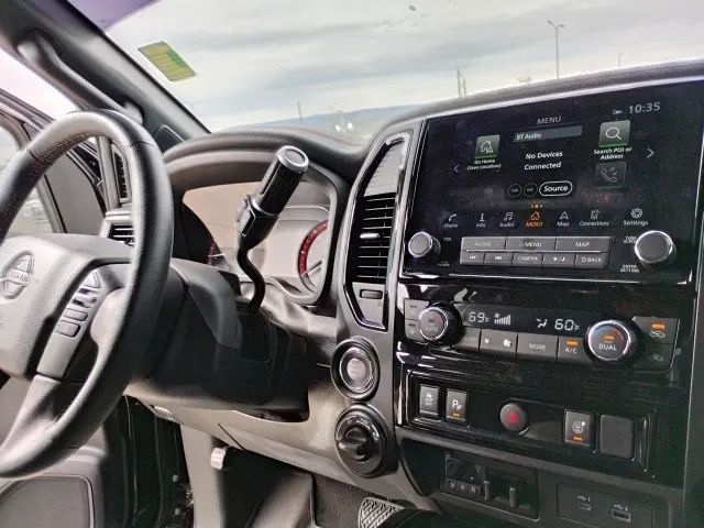 2023 Nissan Titan PRO-4X photo 10