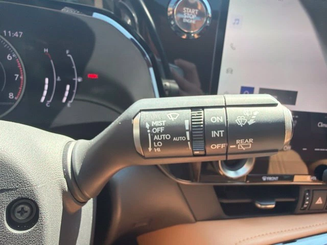 2025 Lexus NX 350 - Photo 23