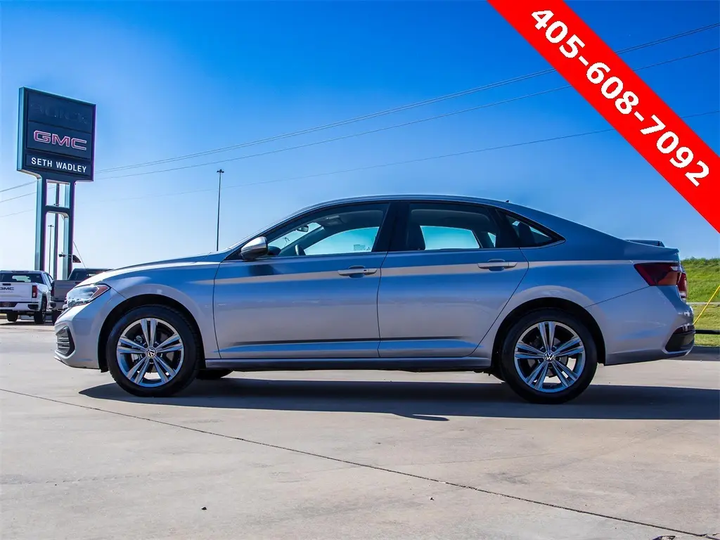 2022 Volkswagen Jetta 1.5T SE photo 4