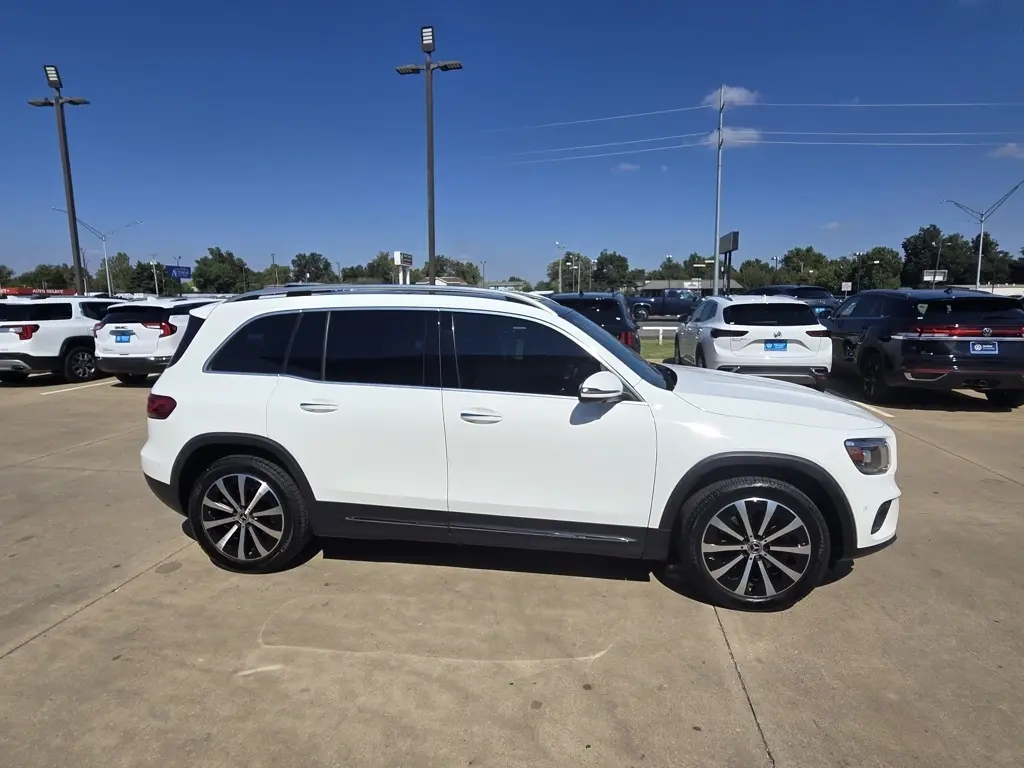 2020 Mercedes Benz GLB 250 photo 4