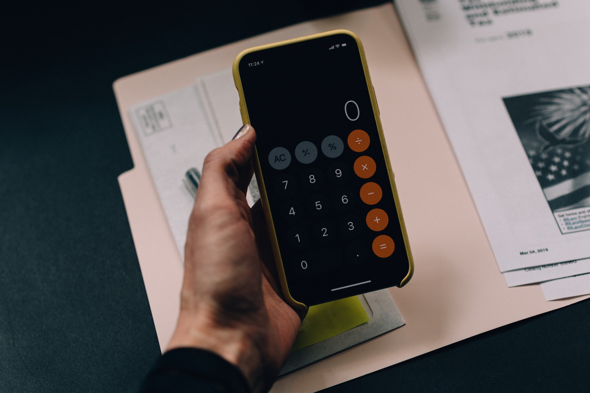 Phone with calculator app