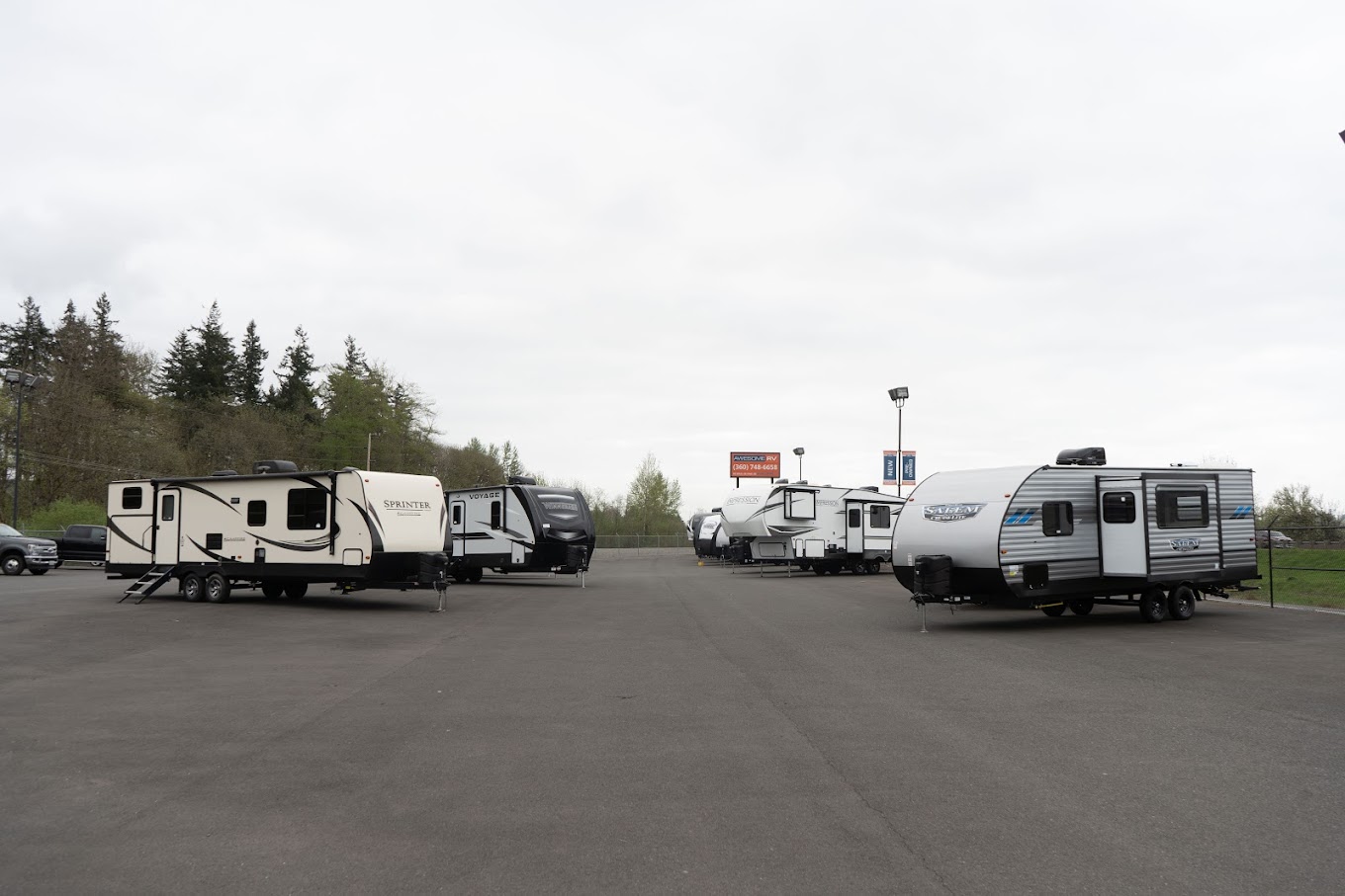 Awesome RV Chehalis-exterior