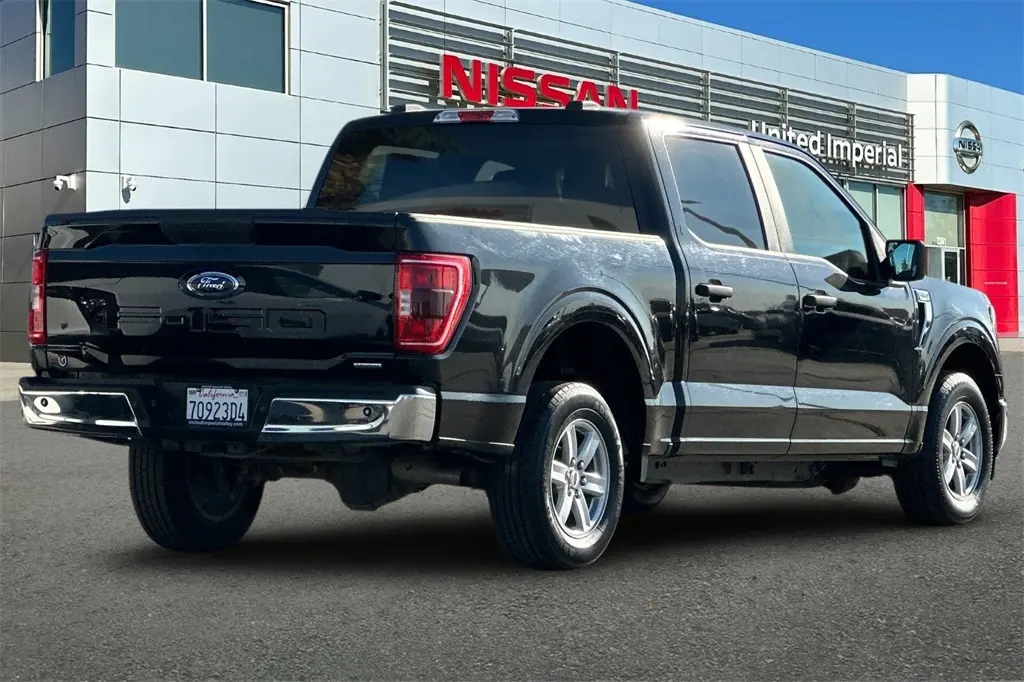 2023 Ford F-150 XLT photo 3