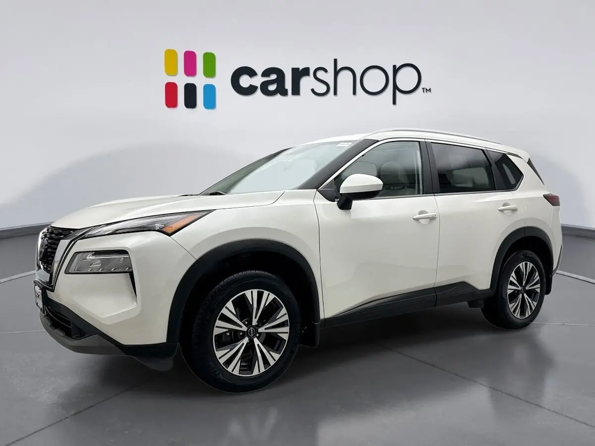 2023 Nissan Rogue SV's photo