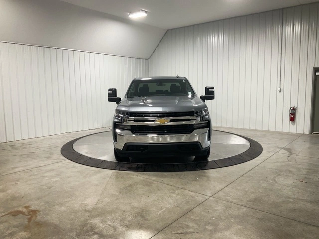 Used 2020 Chevrolet Silverado 1500 LT with VIN 1GCUYDED9LZ129822 for sale in Roanoke, IN