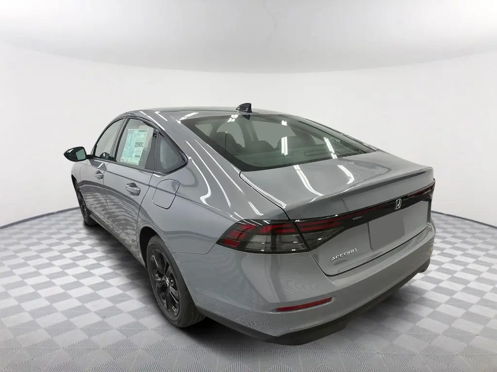 2025 Honda Accord 1.5T SE photo 4