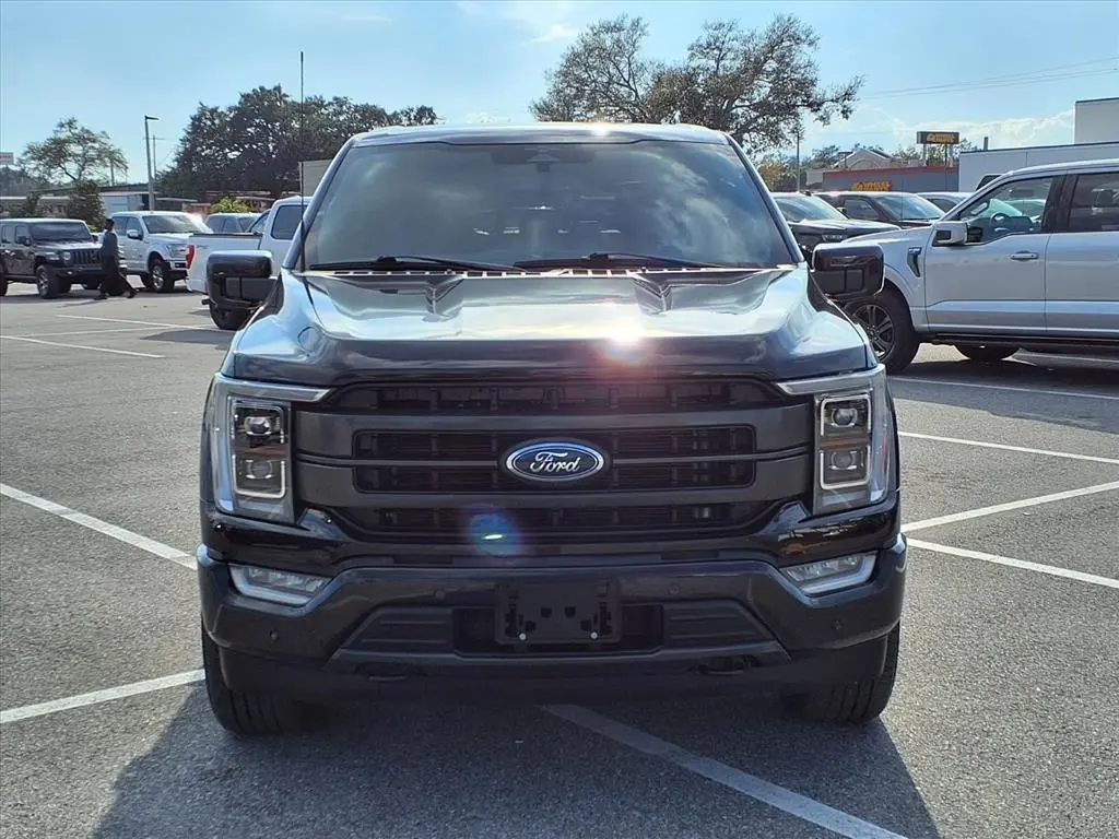 2023 Ford F-150 Lariat photo 2