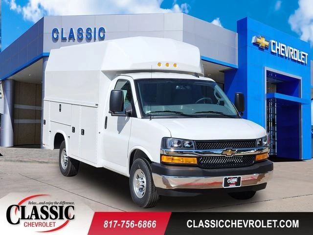 2025 Chevrolet Express 3500 139" WB's photo