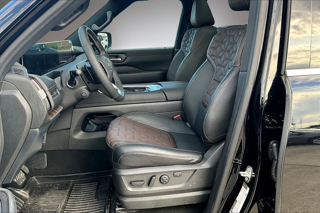 2025 Nissan Armada Platinum Reserve - Photo 21