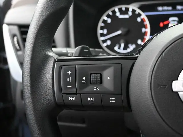 2023 Nissan Rogue SV photo 21