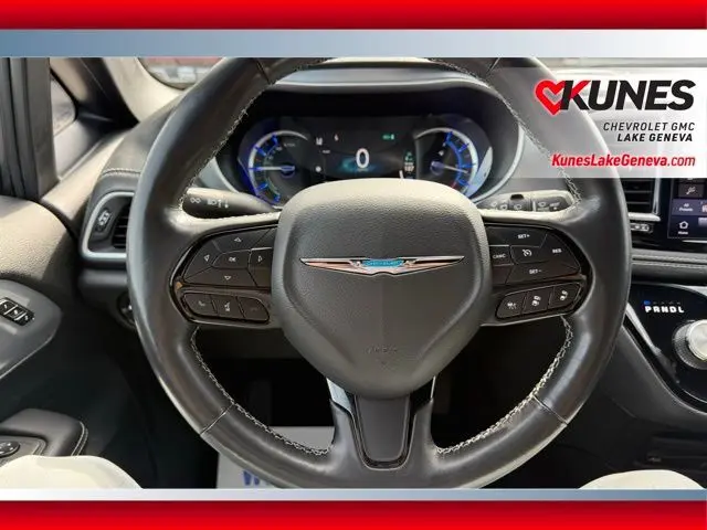2021 Chrysler Pacifica Hybrid Touring L photo 30
