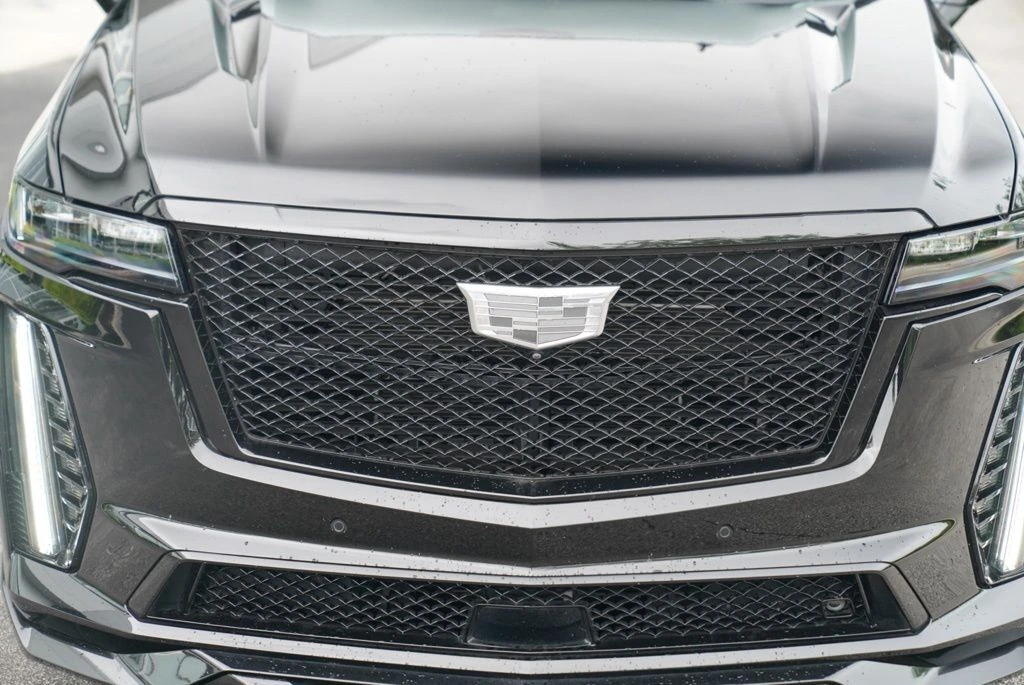 2023 Cadillac Escalade V-Series - Photo 21