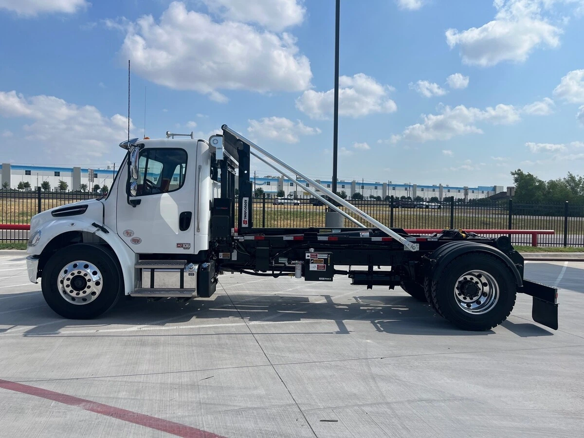 2026 Freightliner M2 106 in Fort Worth, TX — photo 8