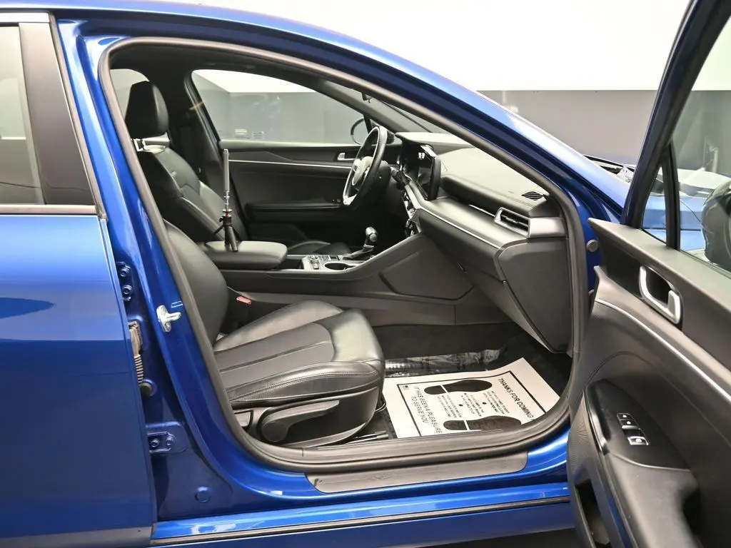 2022 Kia K5 GT-Line photo 14