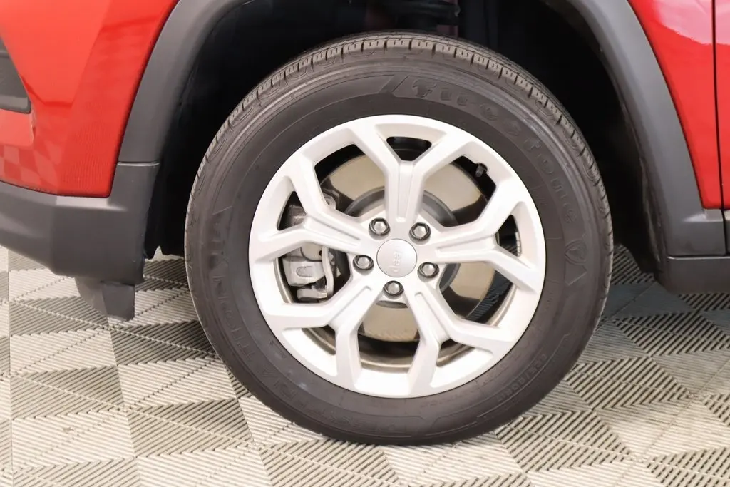 2024 Jeep Compass Sport photo 16