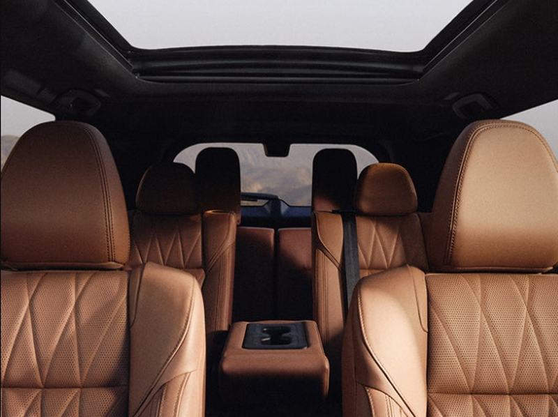 2025 Mitsubishi Outlander SEL Cabin