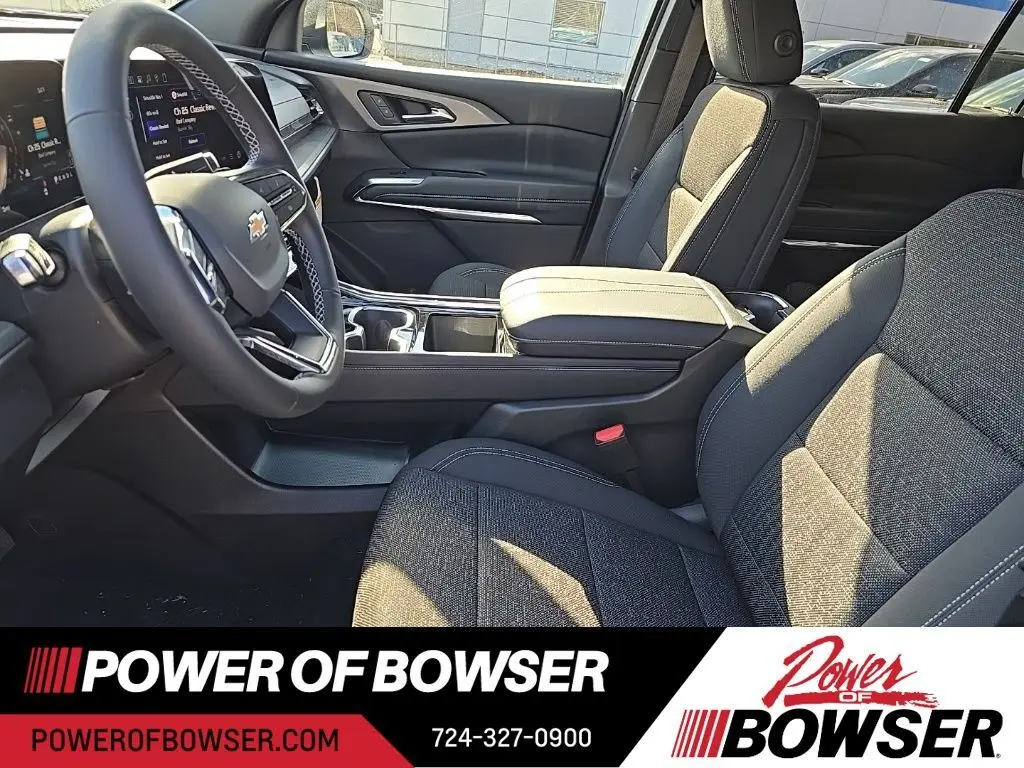 2026 Chevrolet Traverse 2LT photo 4