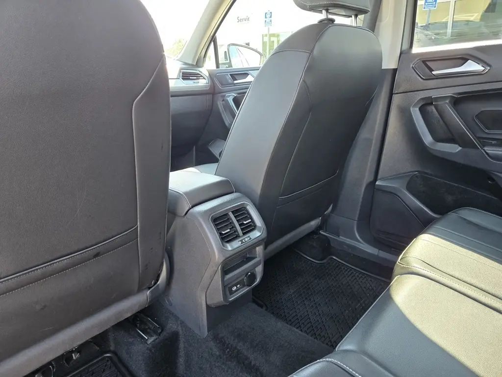 2024 Volkswagen Tiguan SE Wolfsburg Edition photo 12