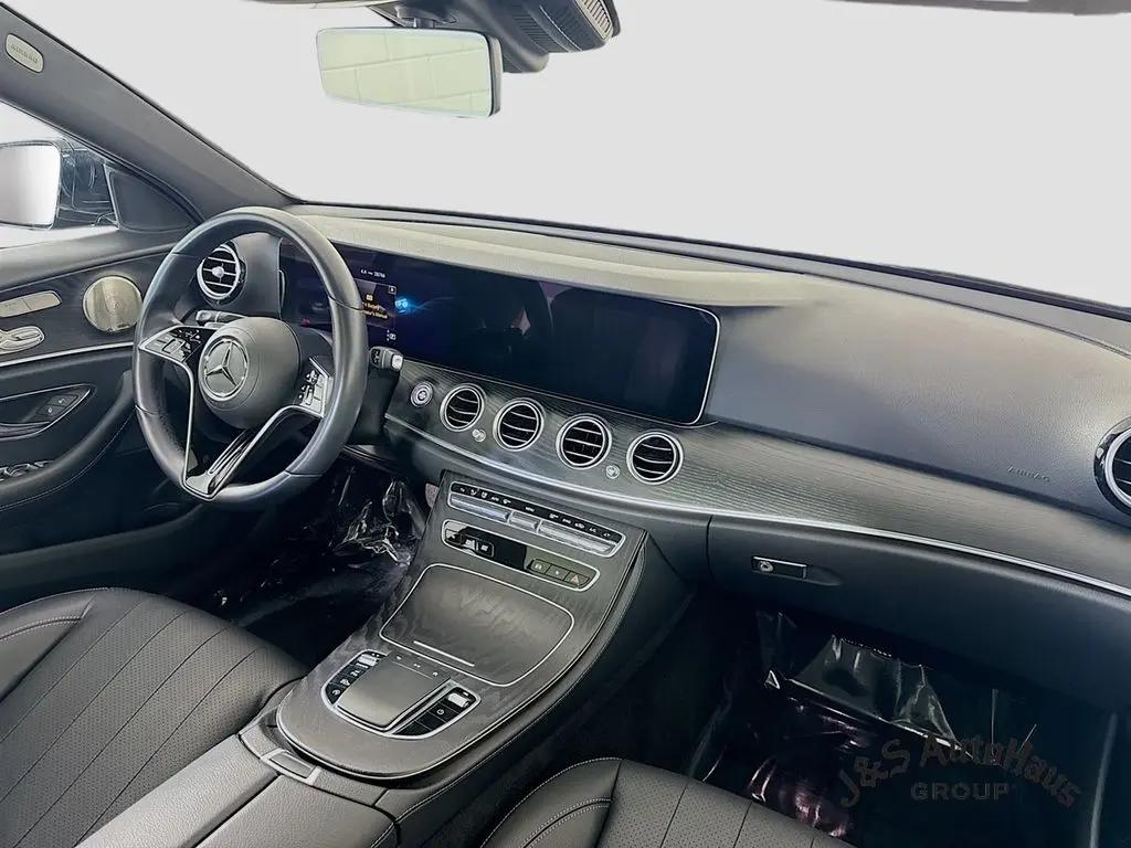 2022 Mercedes Benz E 350 photo 27