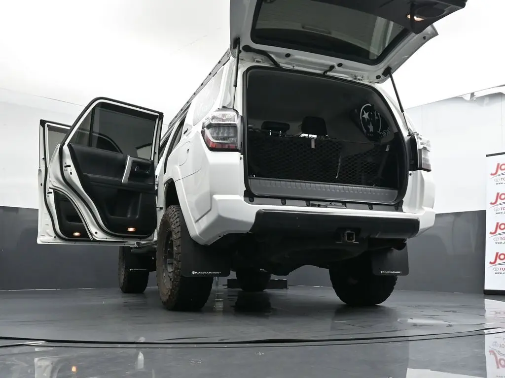 2021 Toyota 4Runner SR5 Premium 4WD photo 30