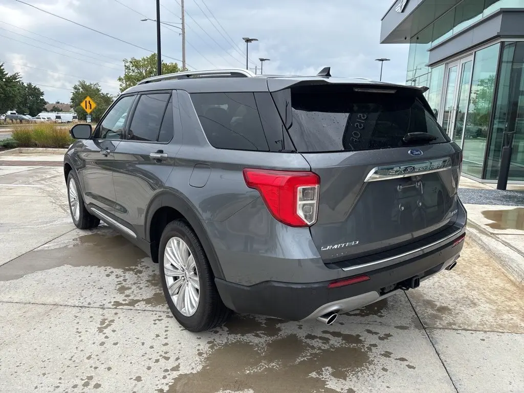 2024 Ford Explorer Limited photo 9