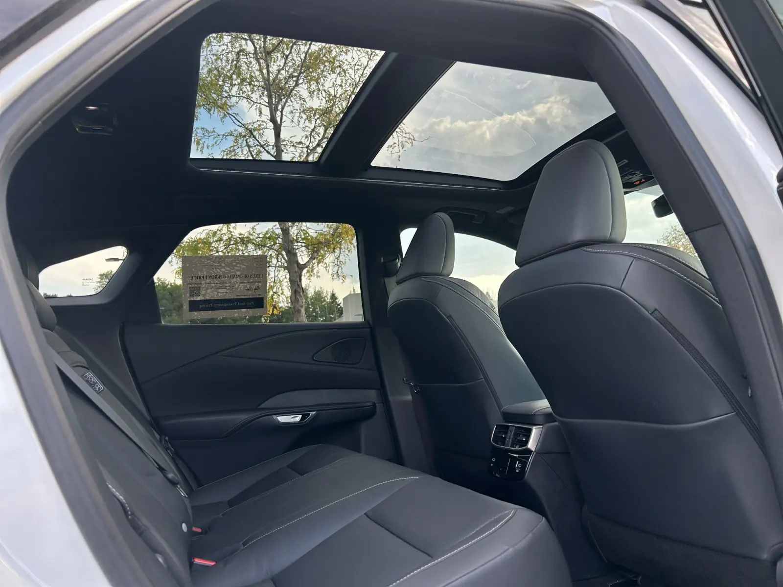 2023 Lexus RX 350 Premium AWD photo 18