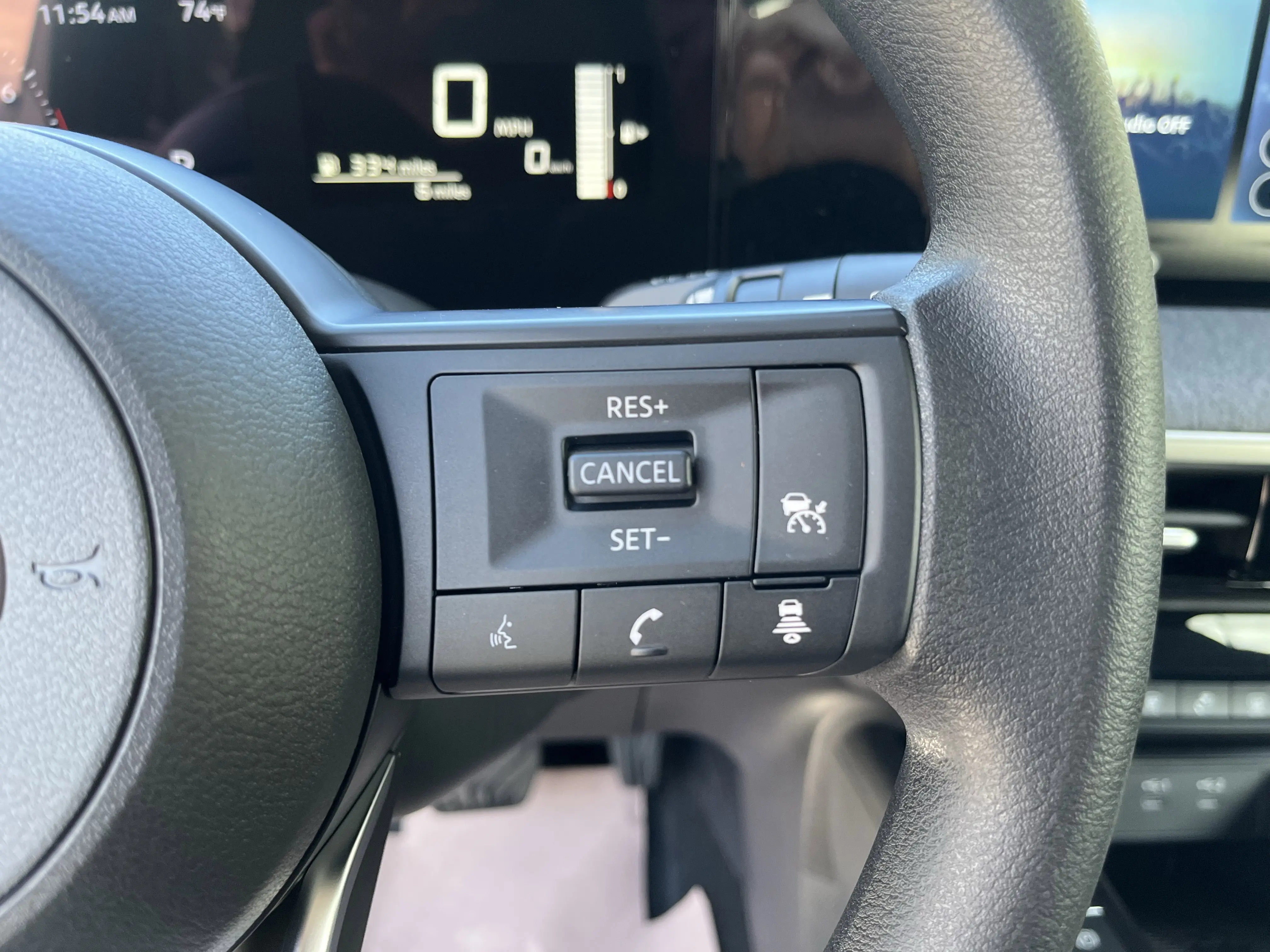 2026 Nissan Kicks SV photo 11