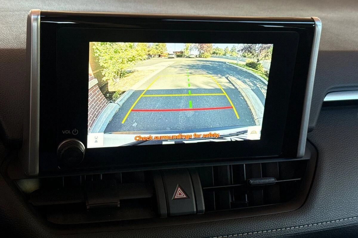 2025 Toyota RAV4 LE - Photo 19