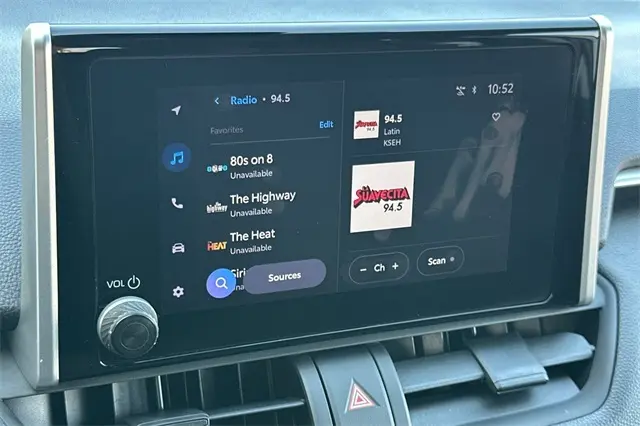 2024 Toyota RAV4 Hybrid LE photo 13