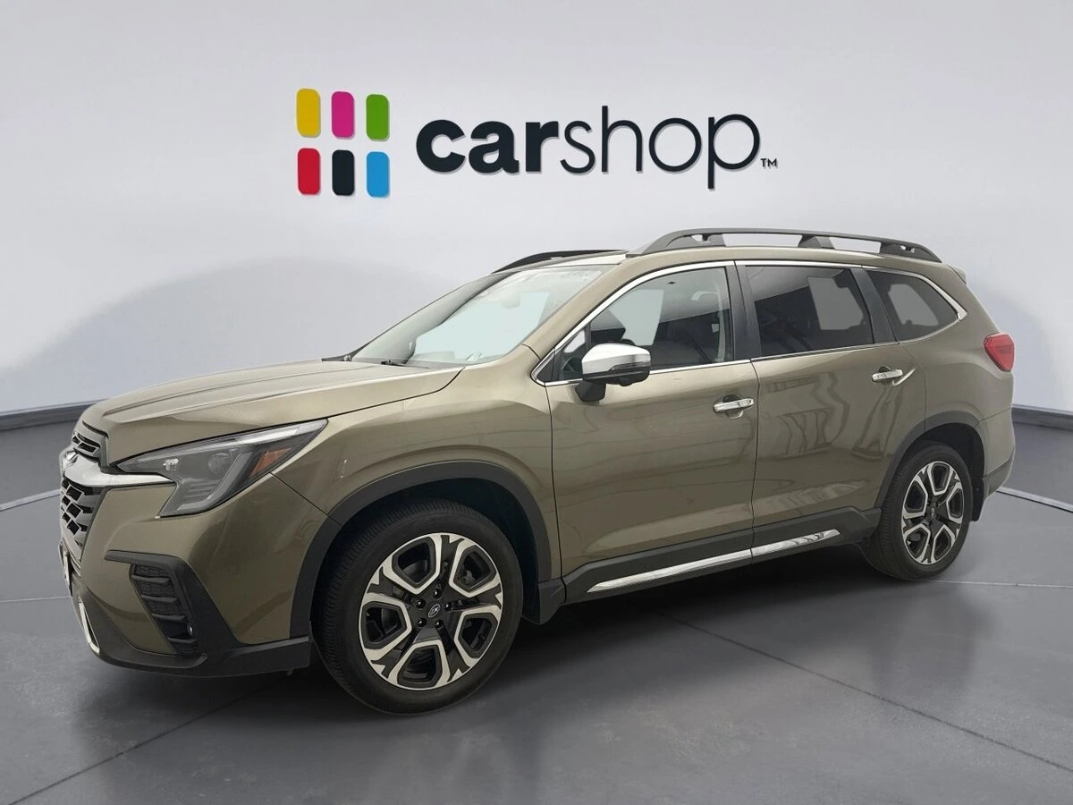 2023 Subaru Ascent Touring's photo