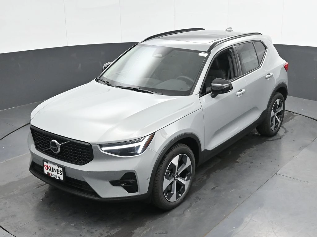 2026 Volvo XC40 Plus - Photo 34