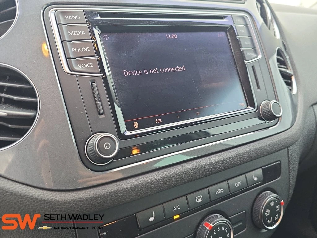 2016 Volkswagen Tiguan SE - Photo 19